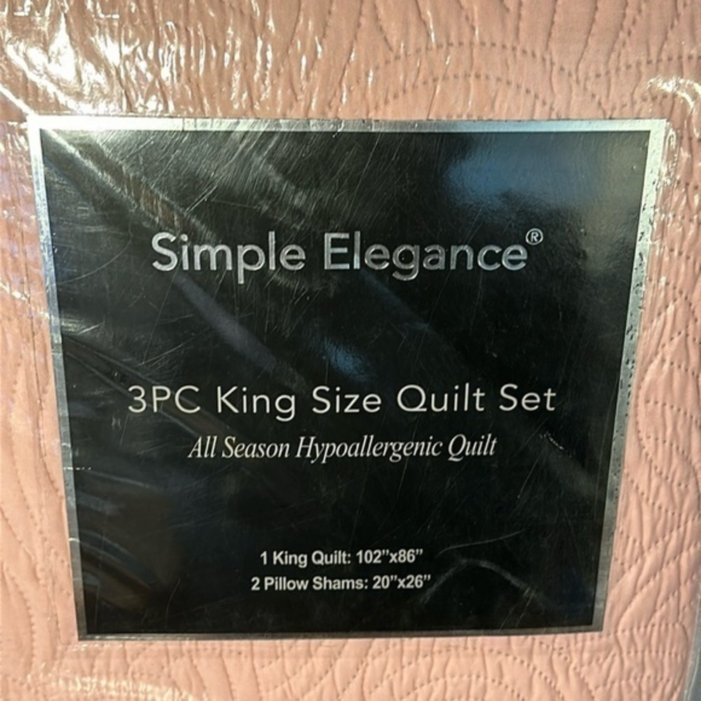 Simple Elegance King Size Quilt / Coverlet Quilt Set Hypoallergenic color blush